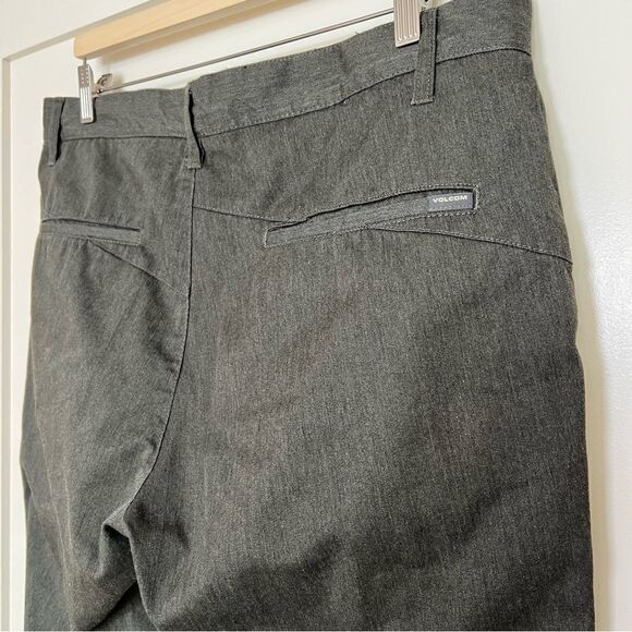 Volcom Pants Mens Size 36 Dark Gray Chino Straight Leg Flat Front Casual - Picture 7 of 16